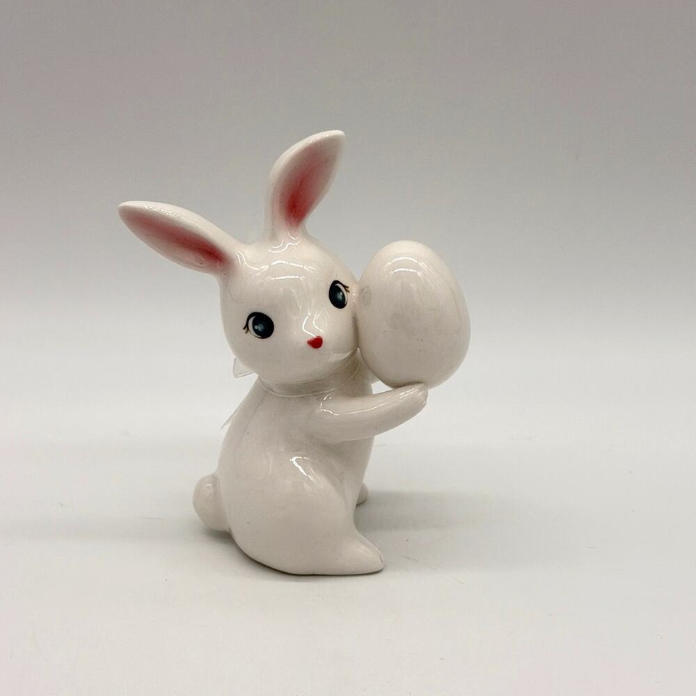 Target Spritz Ceramic Bunny Figure With Easter Egg 2023 NEW